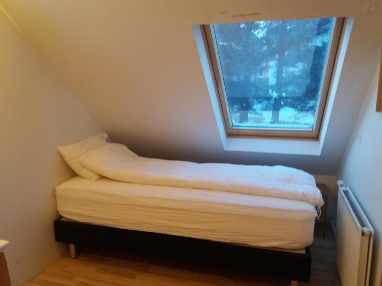 Grand-Inn Bar And Bed Saudarkrokur Esterno foto